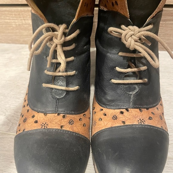 Brako booties. - Picture 3 of 8